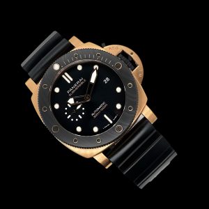 Panerai Submersible Goldtech OroCarbo18K Box Papiere Ref PAM01070