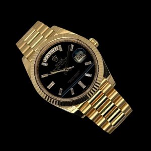 Rolex Day-Date Onyx Diamonds18K Box Papiere Ref. 228238